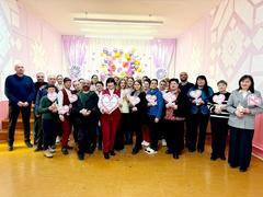 Мужской коллектив Судковской средней школы организовал праздничную атмосферу